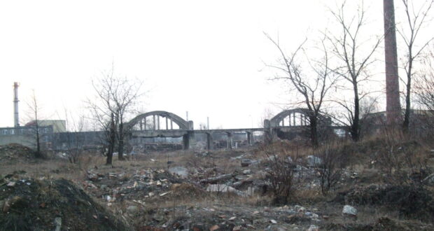 Il camino della fonderia di zinco Uthemann a Szopienice, Katowice: le emissioni avvelenarono migliaia di bambini negli anni Settanta