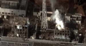 Immagine satellitare della centrale di Fukushima Daiichi dopo il disastro dell'11 marzo 2011